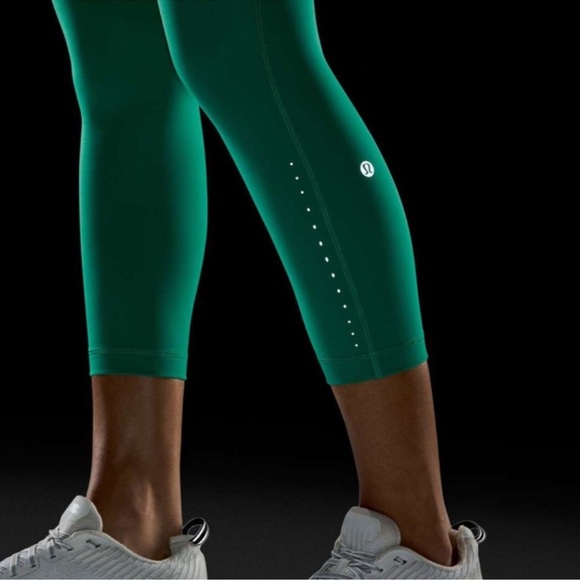 Lululemon 23" Swift Speed Crop - Picture 6 of 15